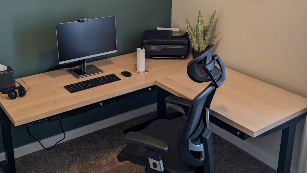 Custom face grain maple desktop workspace with integrated corner surface